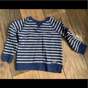 Gap Sweatshirt size 5T